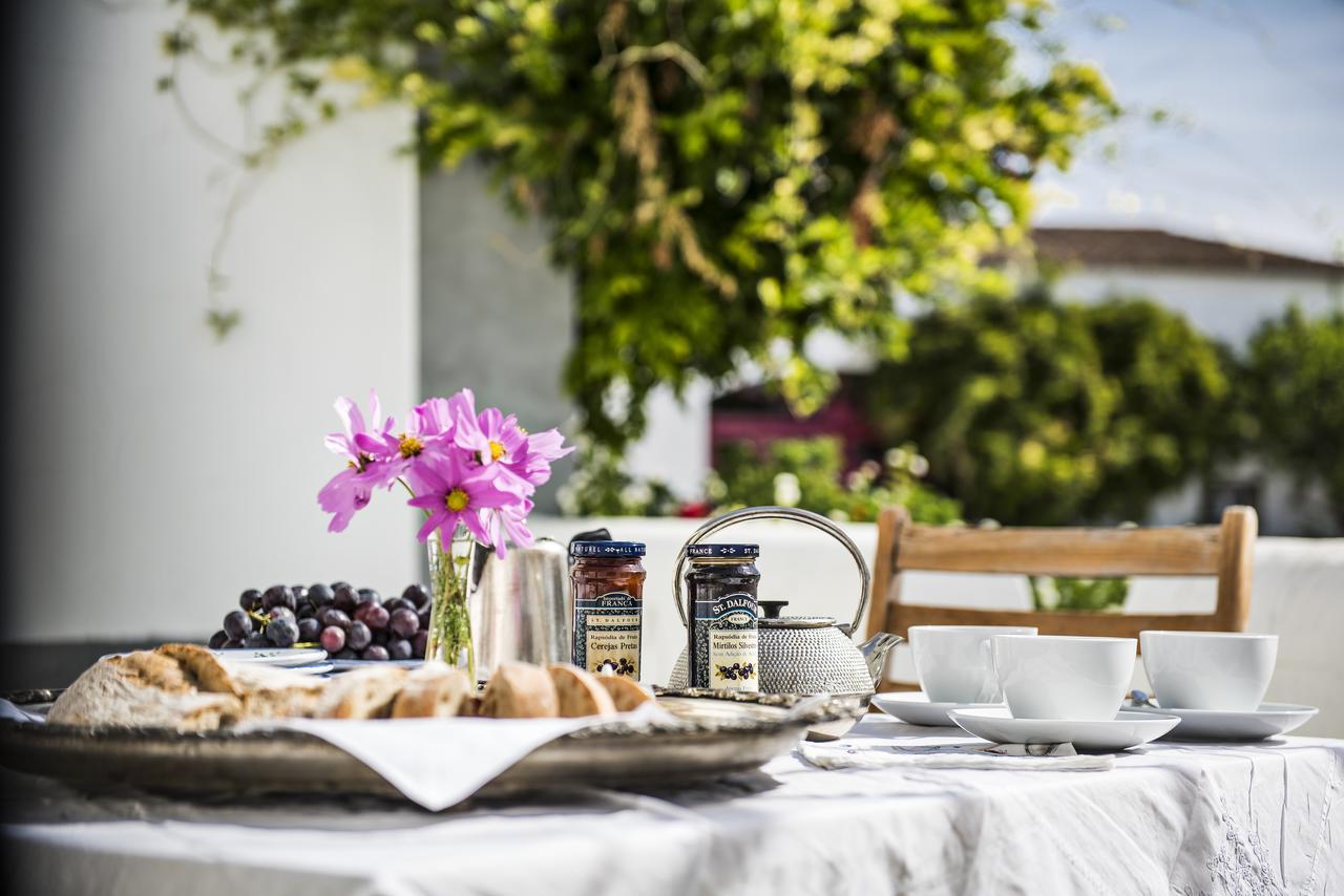 Herdade Dos Alfanges "The Barn" Viana do Alentejo Ngoại thất bức ảnh