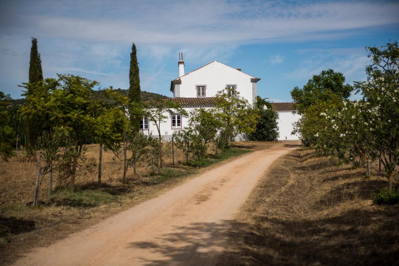 Herdade Dos Alfanges "The Barn" Viana do Alentejo Ngoại thất bức ảnh